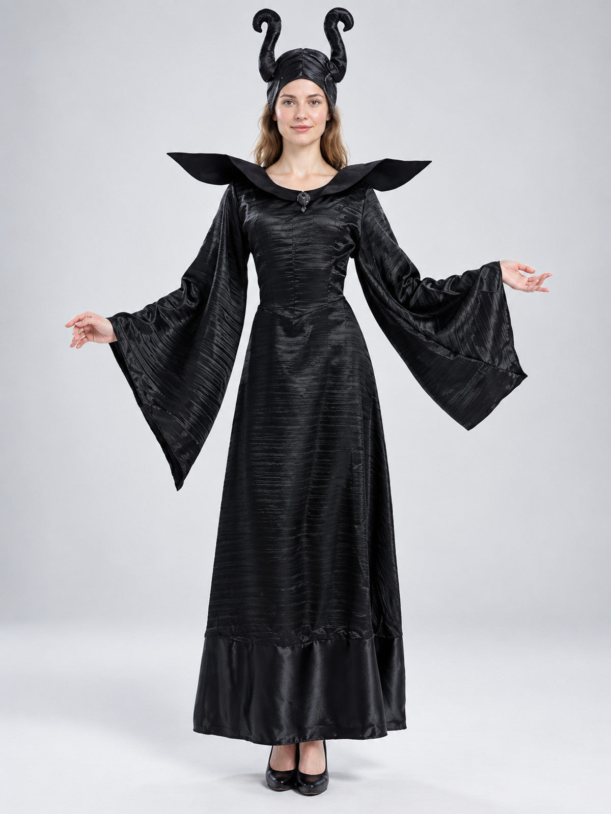 Vampire Costume: Black Dress, Horns