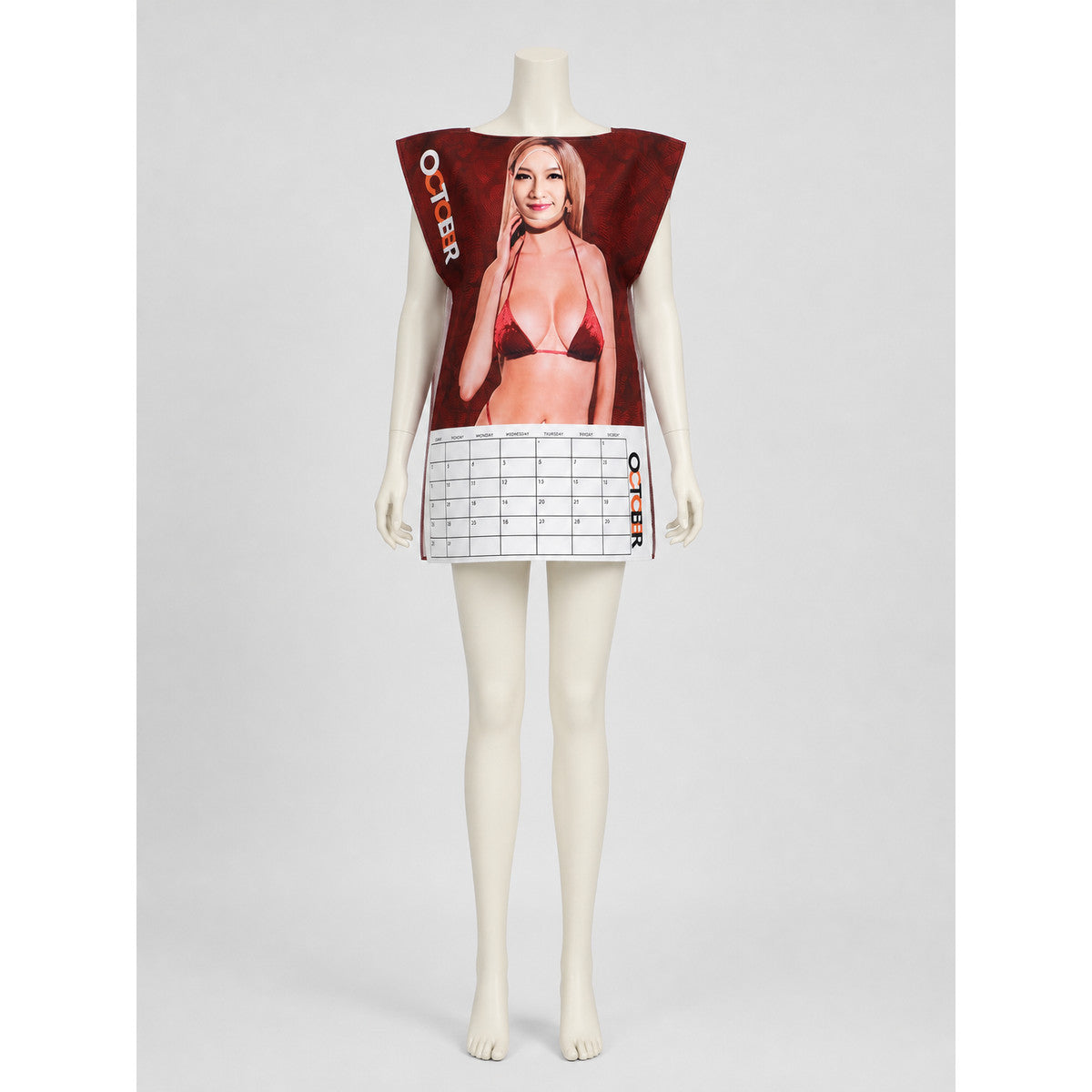 Jumpsuit with a Mona Lisa Print and Halloween Calendar