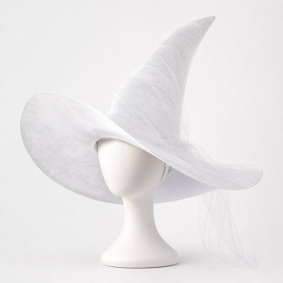 White Halloween Witch Hat With Wide Floppy Brim, Sheer Layered Fabric, Curved Pointed Crown And Trailing Veil For Cosplay Costume Party