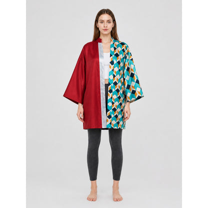 Cloak with Geometric Print and Contrasting Colors