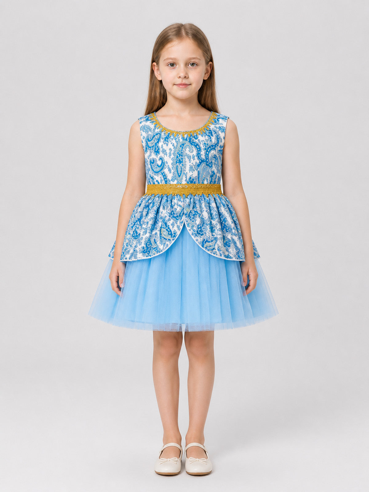 Children’s princess dress with a full skirt and lace