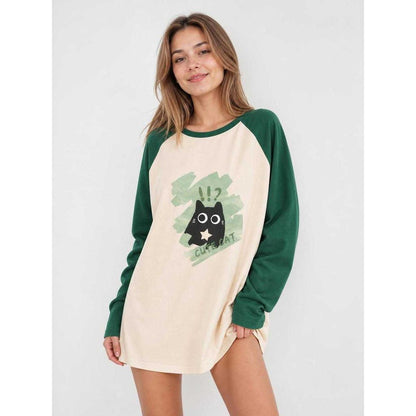 Oversized Raglan T-Shirt with Cat Print for Everyday Wear on-model view