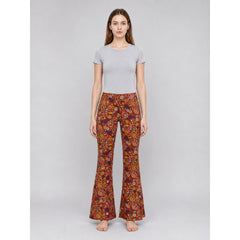 Hippie-Style Set with Bell-Bottom Pants and Accessories