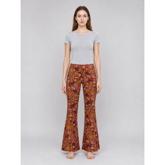 Hippie-Style Set with Bell-Bottom Pants and Accessories front view