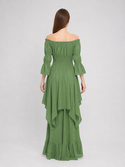 Long Dress with Voluminous Sleeves in a Vintage Style