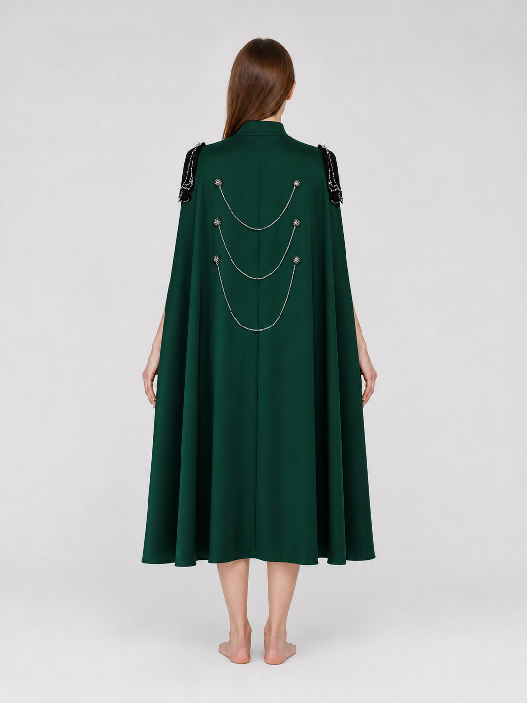 Medieval Gothic Cape Cloak, 1-Piece Sleeveless Stand Collar Front-Open Draped Costume With Metal Chain Details For Cosplay Role Play