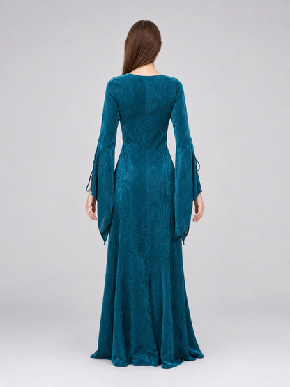 Long Retro-Style Dress with Sleeves and Belt