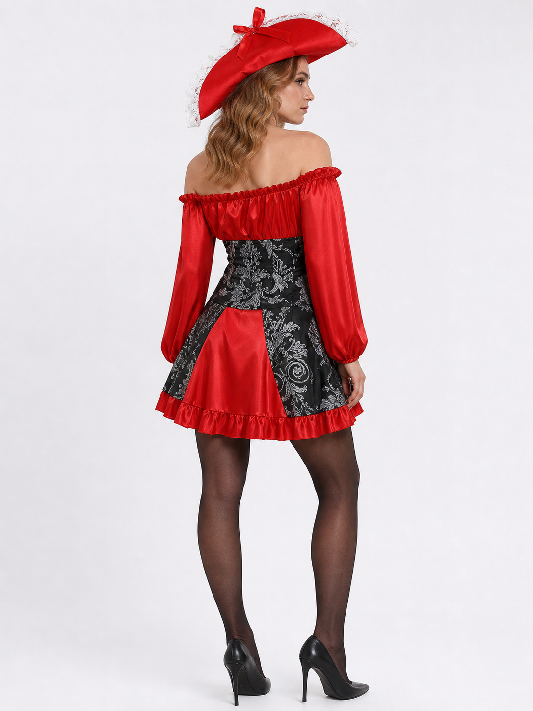 Pirate Halloween costume with dress and hat