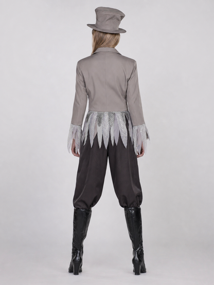 Gothic vampire costume with top hat for Halloween
