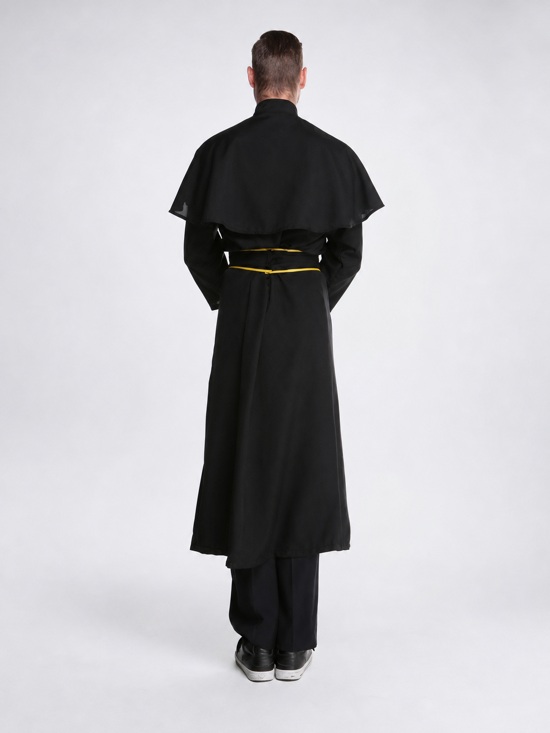 Vampire Costume: Black Robe with Belt and Cross