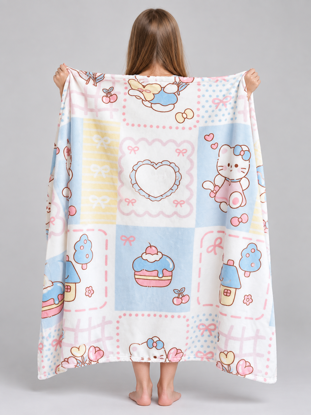 Reversible polyester blanket white with kitten print