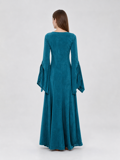 Long Retro-Style Dress with Sleeves and Belt