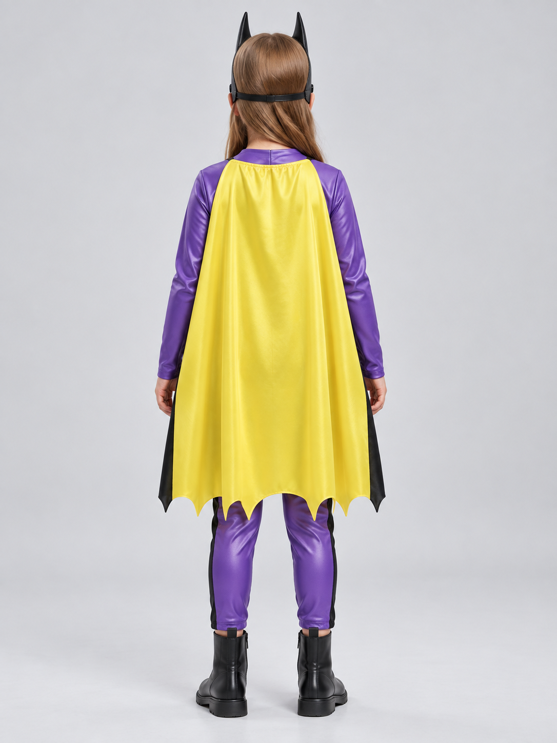 Kids' superhero carnival costume with cape and mask