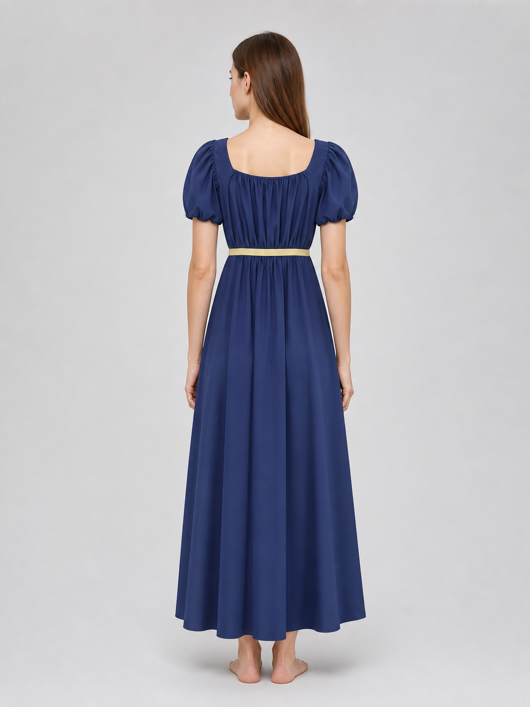 Long Bridgerton-style dress with sleeves