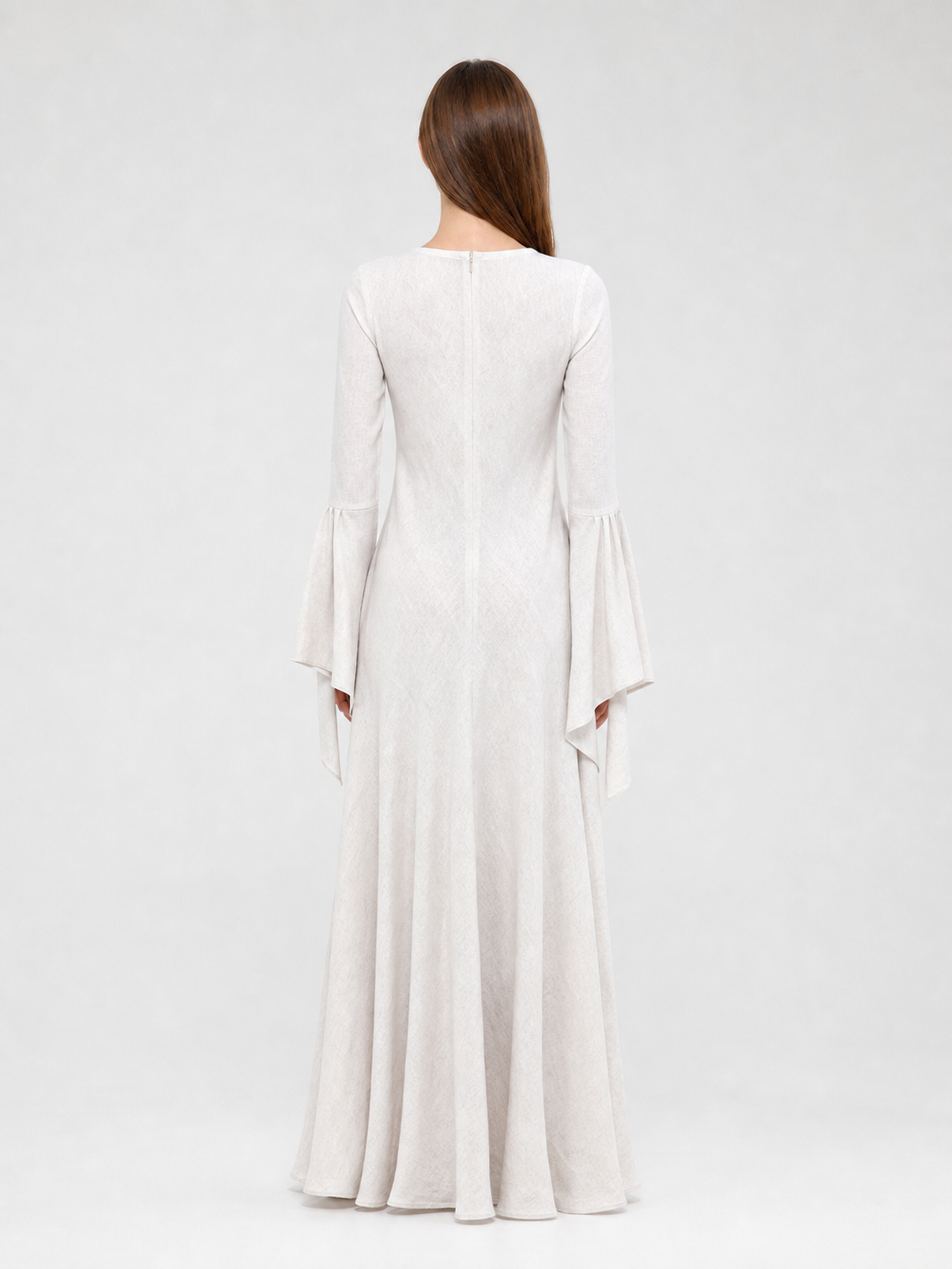 White Long Boho-Style Dress with a Belt and Flared Sleeves
