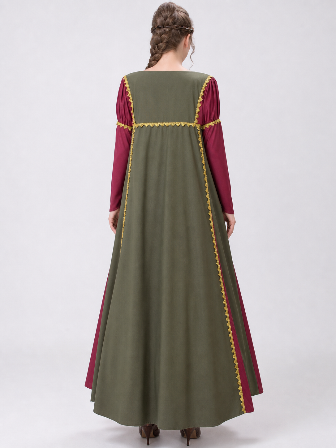Retro Costume with Dress and Cloak for Role-Playing Looks