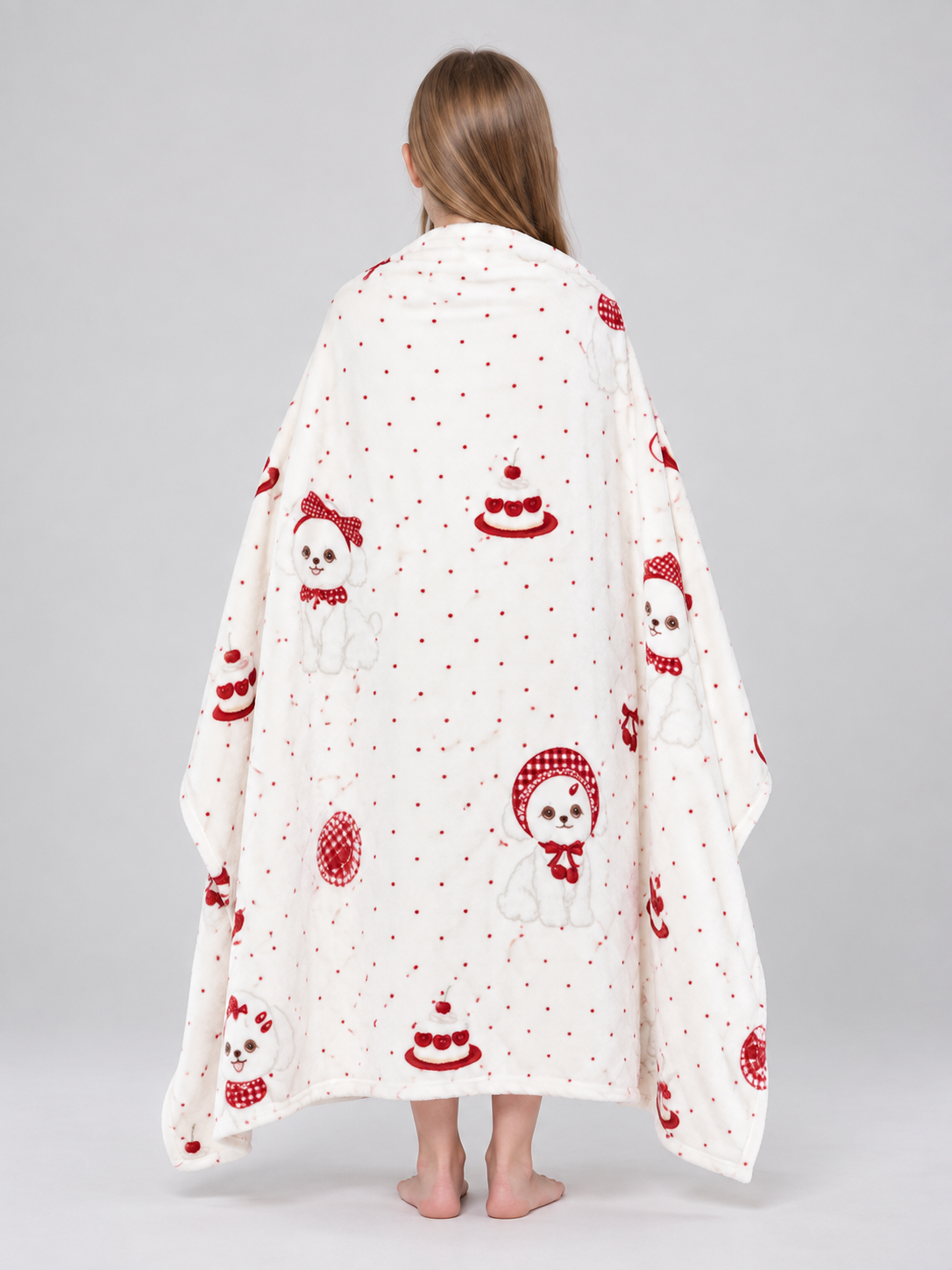 Double-sided blanket with a dog and cherry pastries print