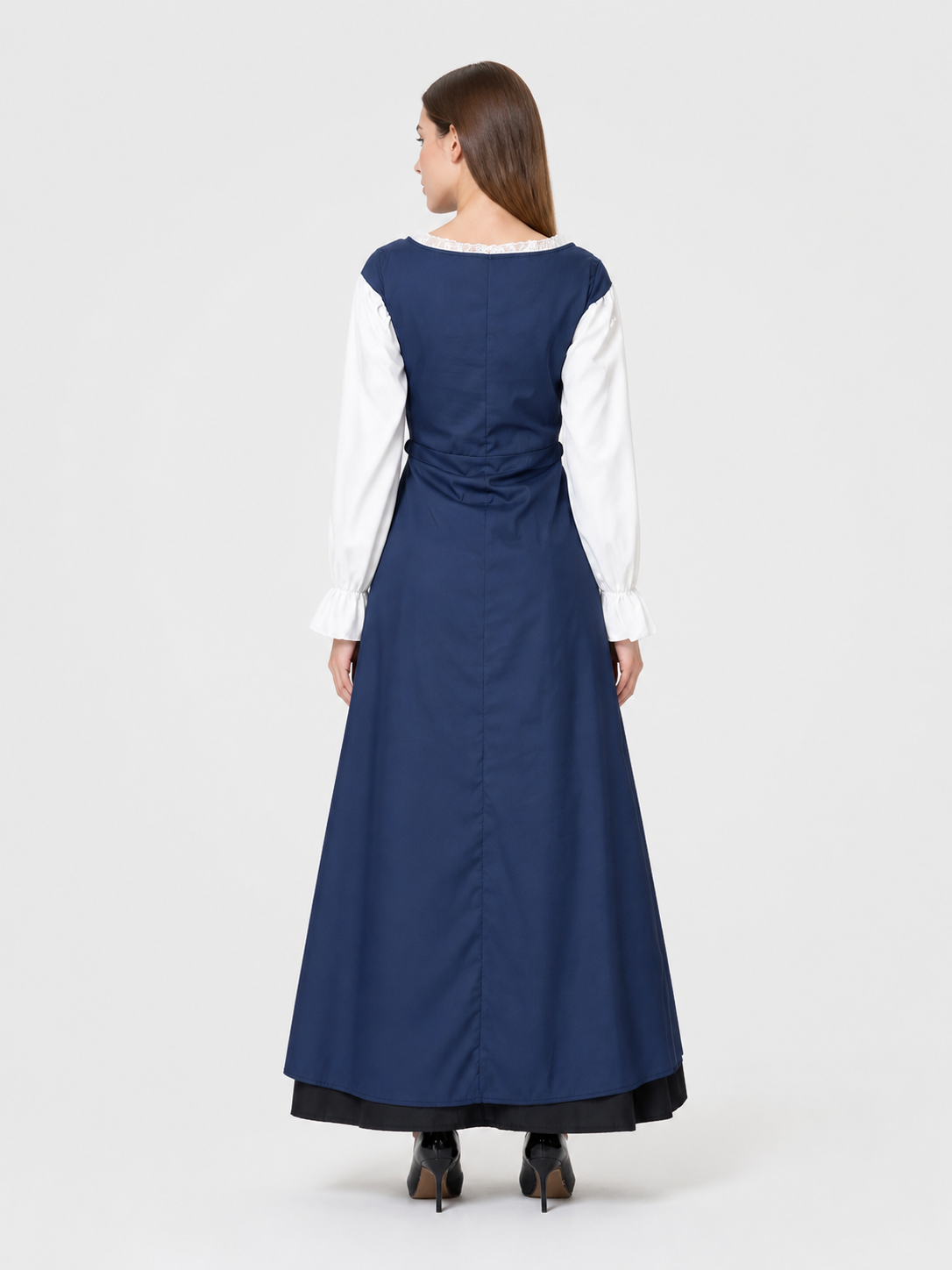 Halloween Witch Costume: Dress with Cape back view