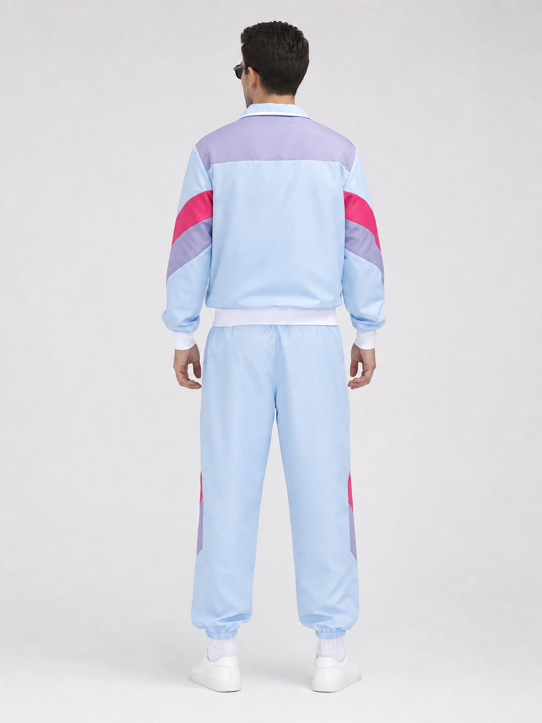 Sports tracksuit with jacket and pants, geometric inserts