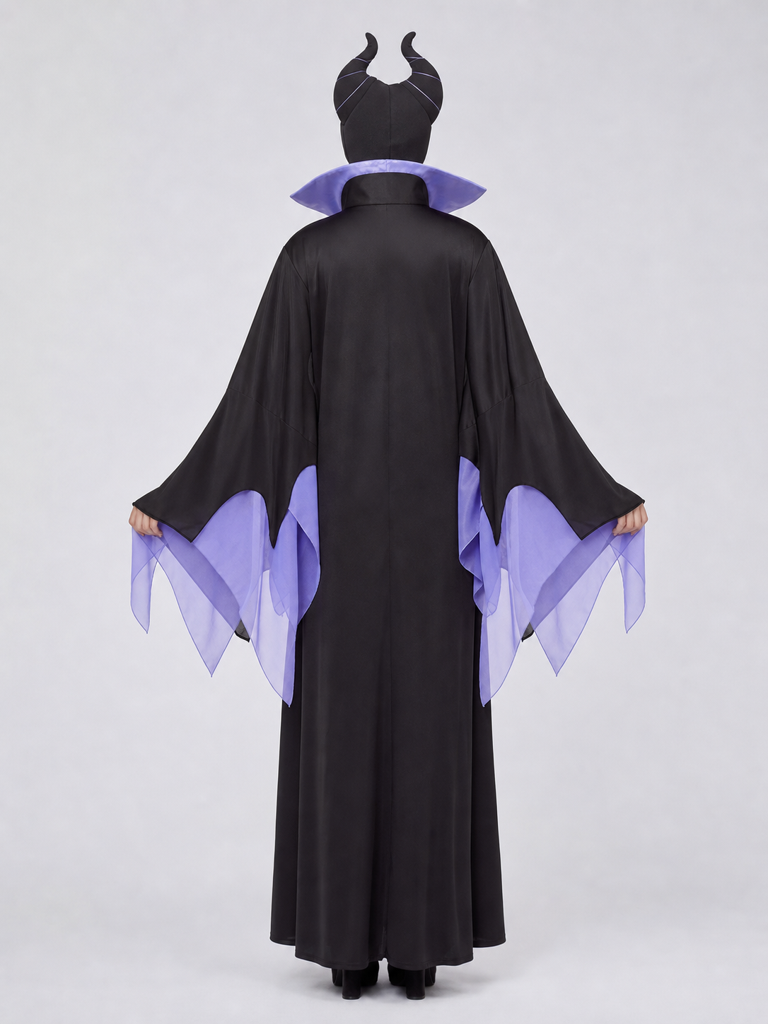 Halloween Cosplay Costume with Black Cape