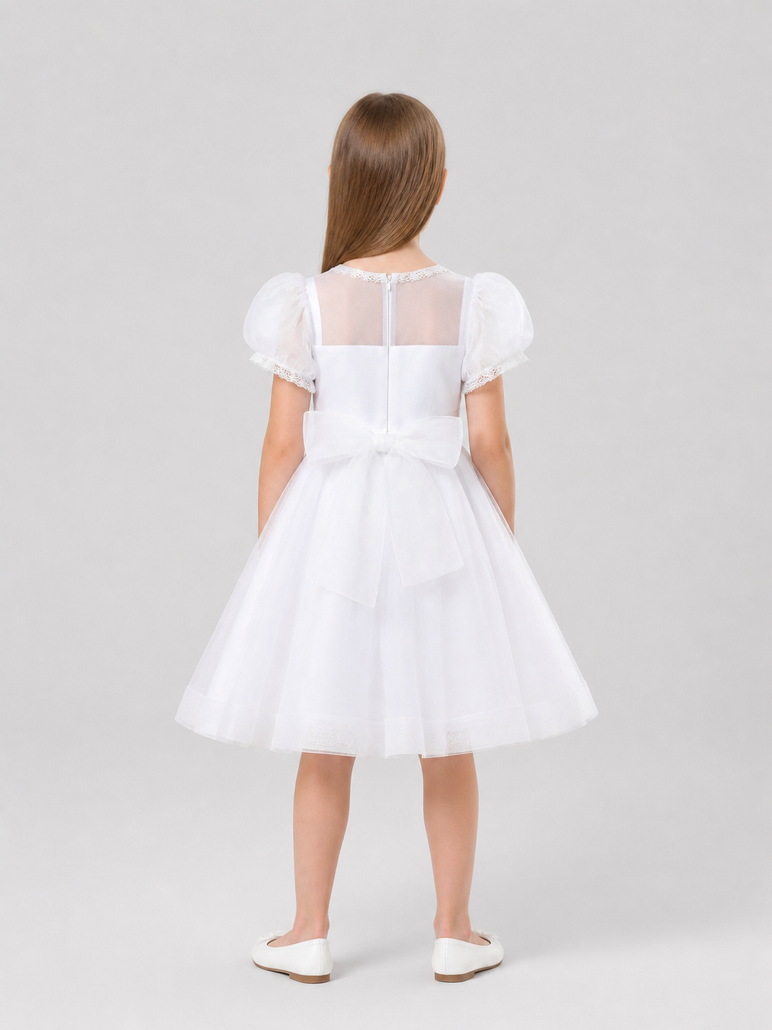 White Princess Dress for Girls with a Full Skirt