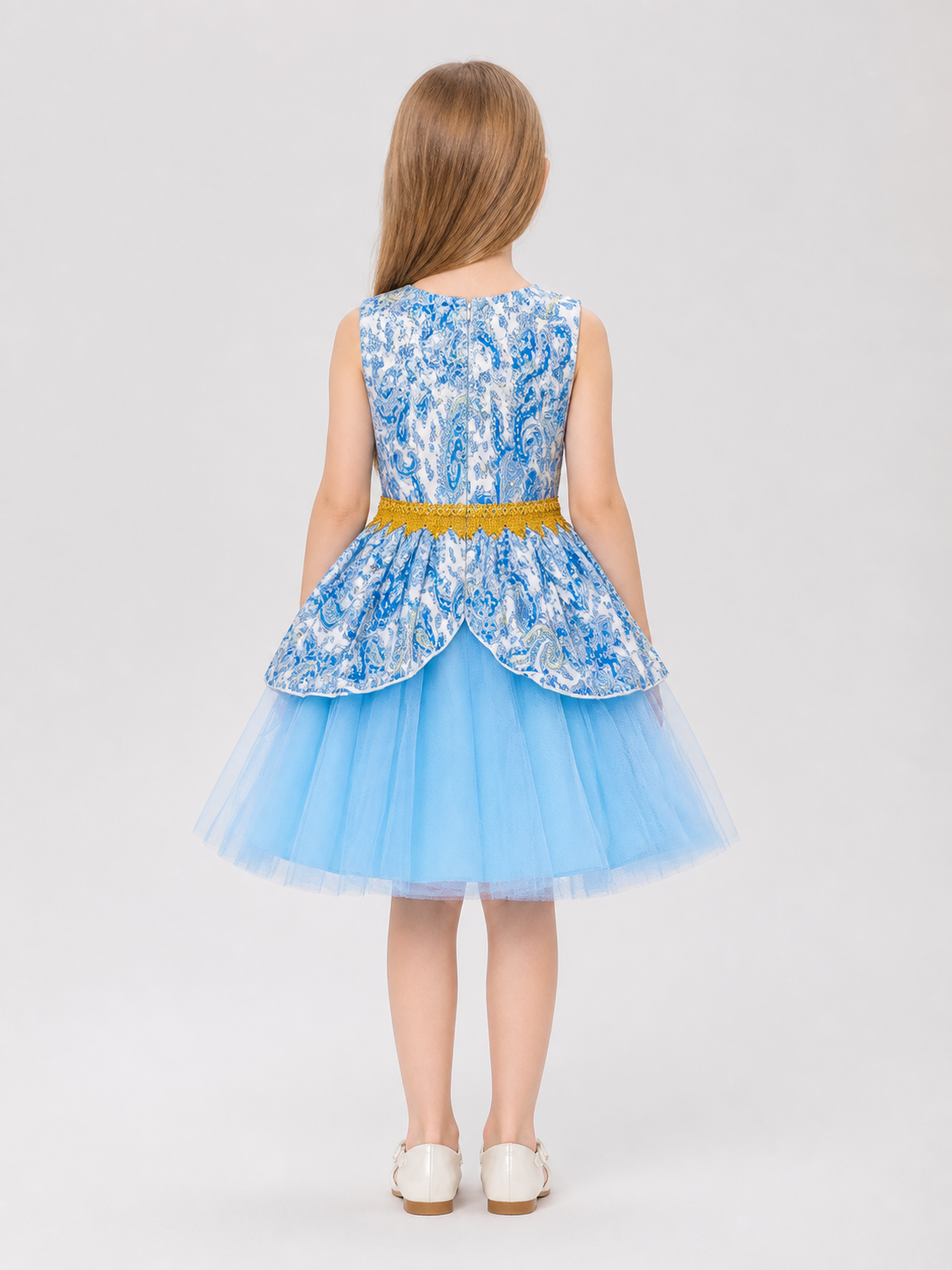 Children’s princess dress with a full skirt and lace