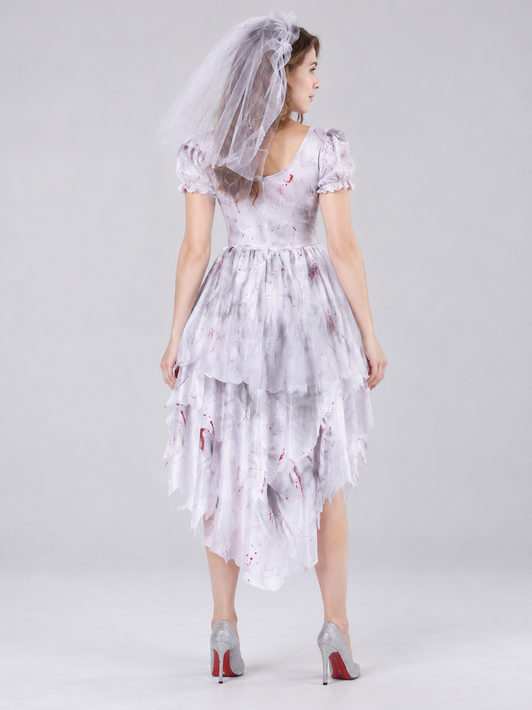 Halloween Ghost Costume: White Dress and Veil