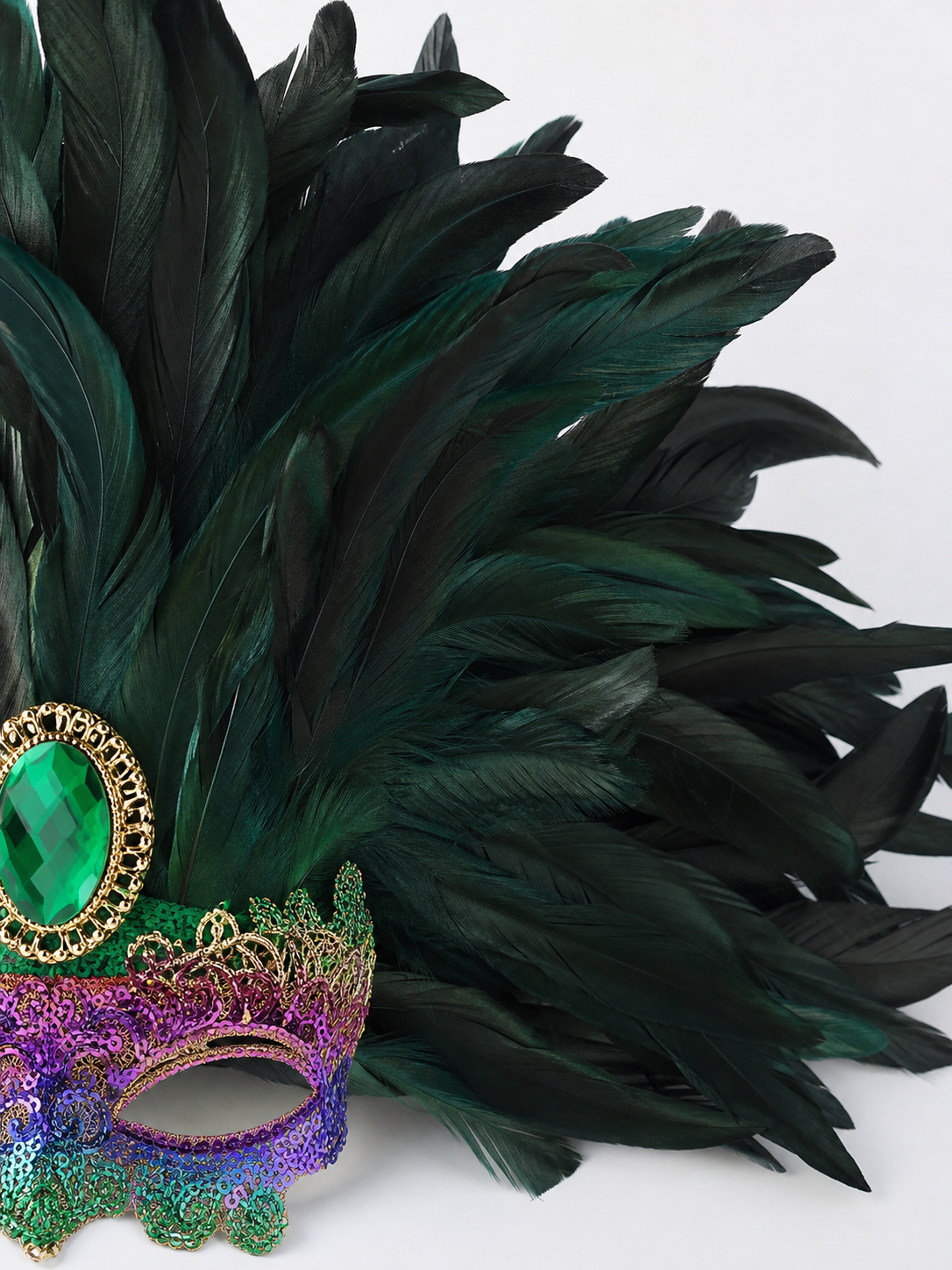 Masquerade headdress with green feathers