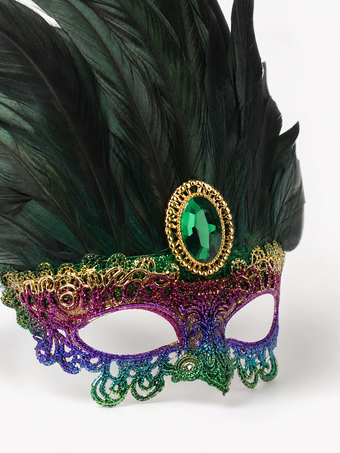 Masquerade headdress with green feathers