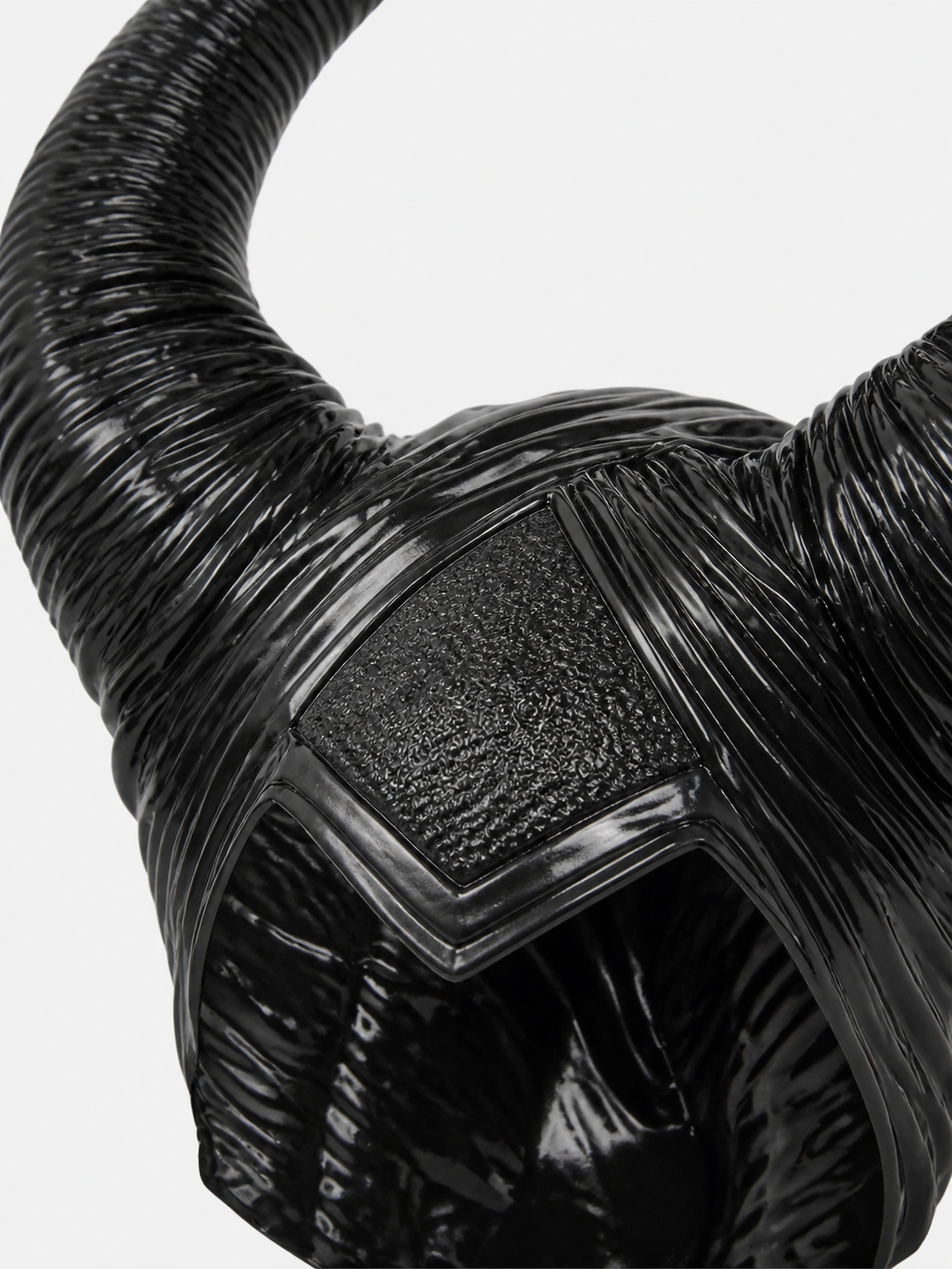 1pc Black Horn Headpiece with Striped Texture, Symmetrical Curved Horns detail view