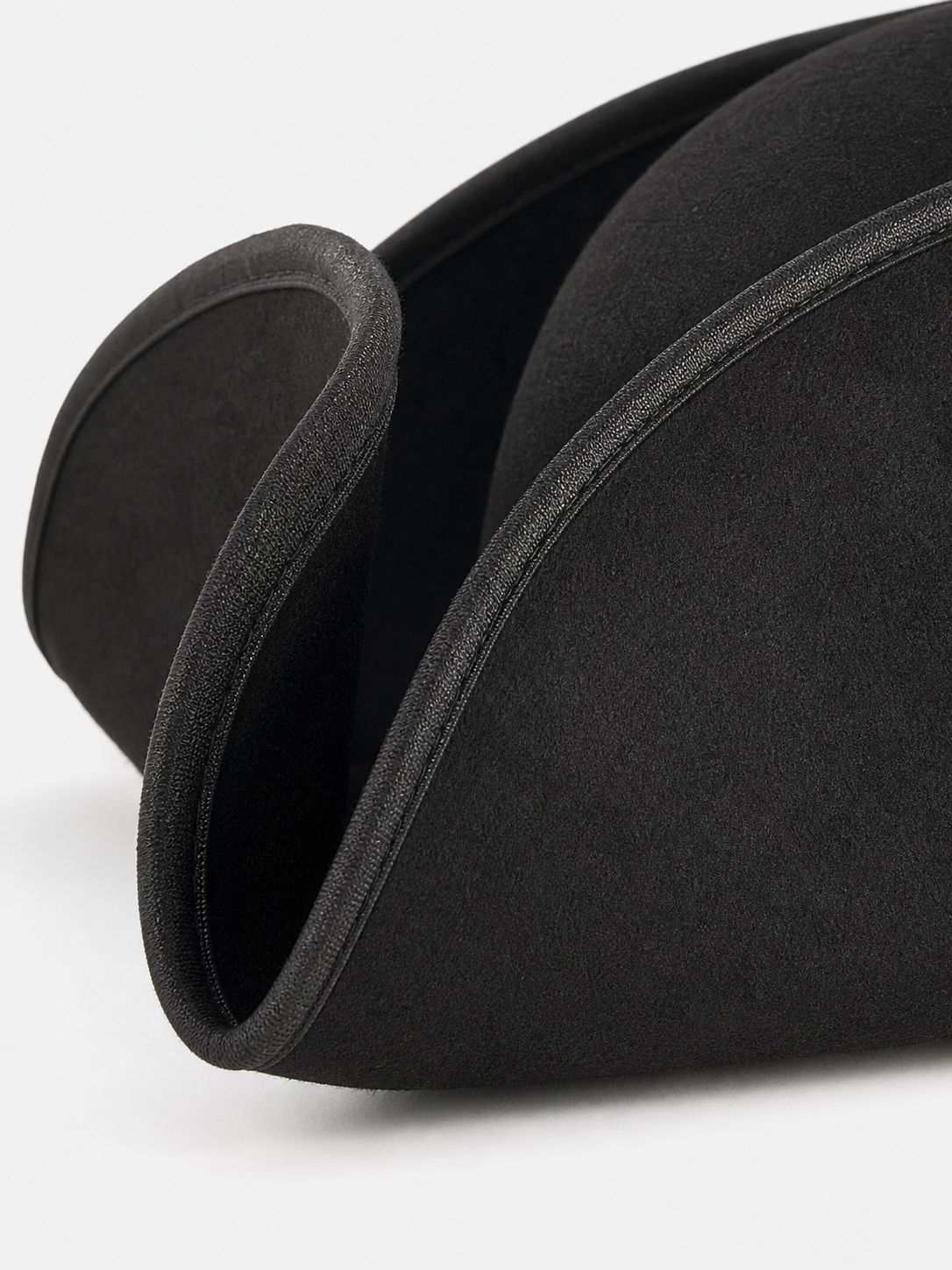Black Pirate Hat, Large Three-Cornered Tricorn Costume Hat with Wide Brim and Structured Crown for Cosplay, Stage Performances and Pirate-Themed Parties