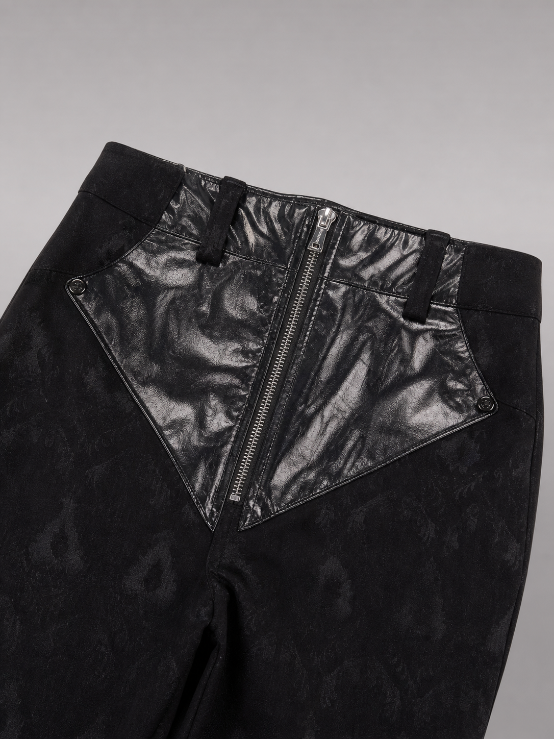 Black high-rise pants with a slim cut