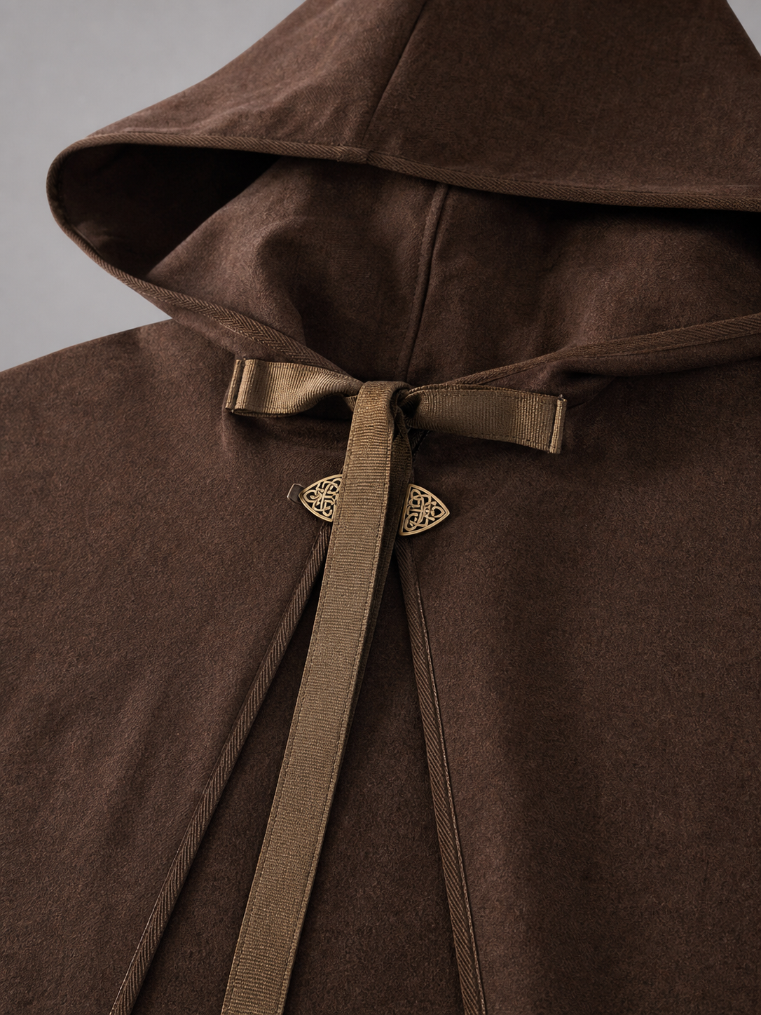 Brown carnival hood with tie