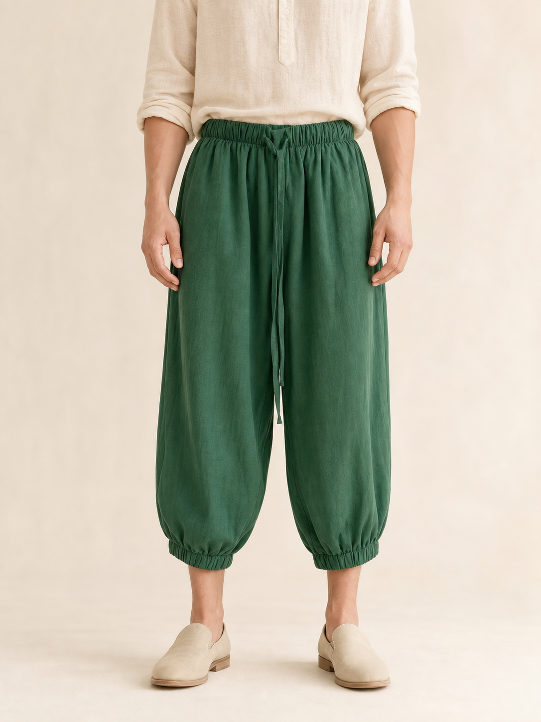 Loose-fit cropped shorts with drawstring, dark green