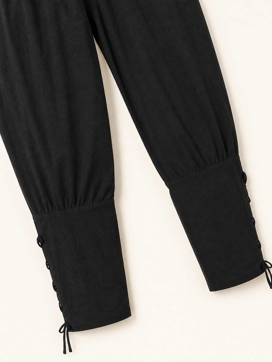 Men’s jogger pants with cuffs and drawstring