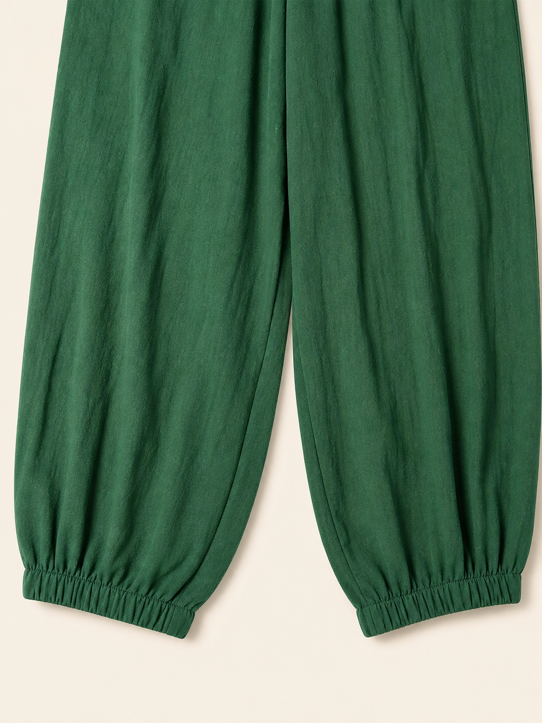 Loose-fit cropped shorts with drawstring, dark green