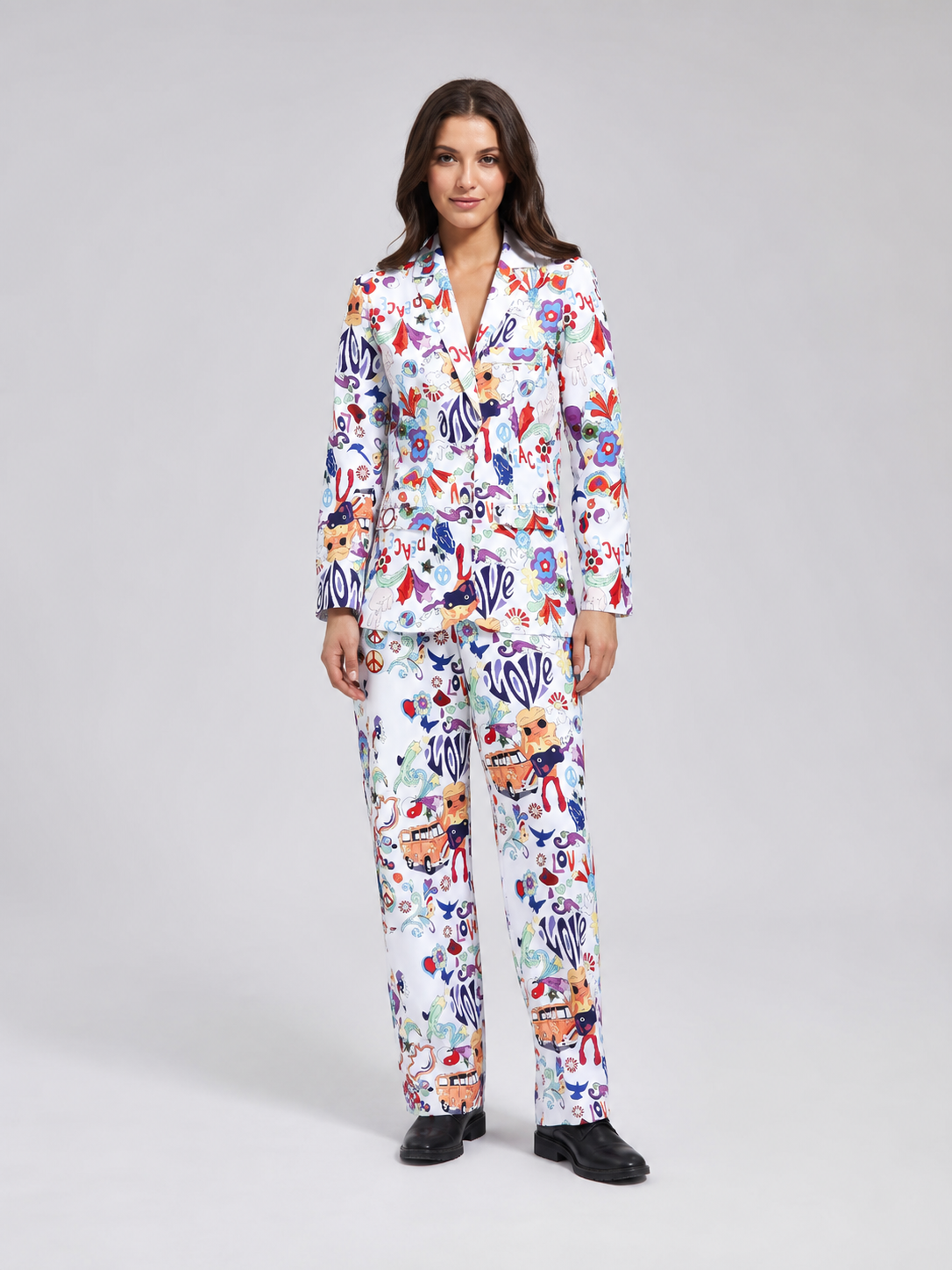 Costume with LOVE print — jacket and pants