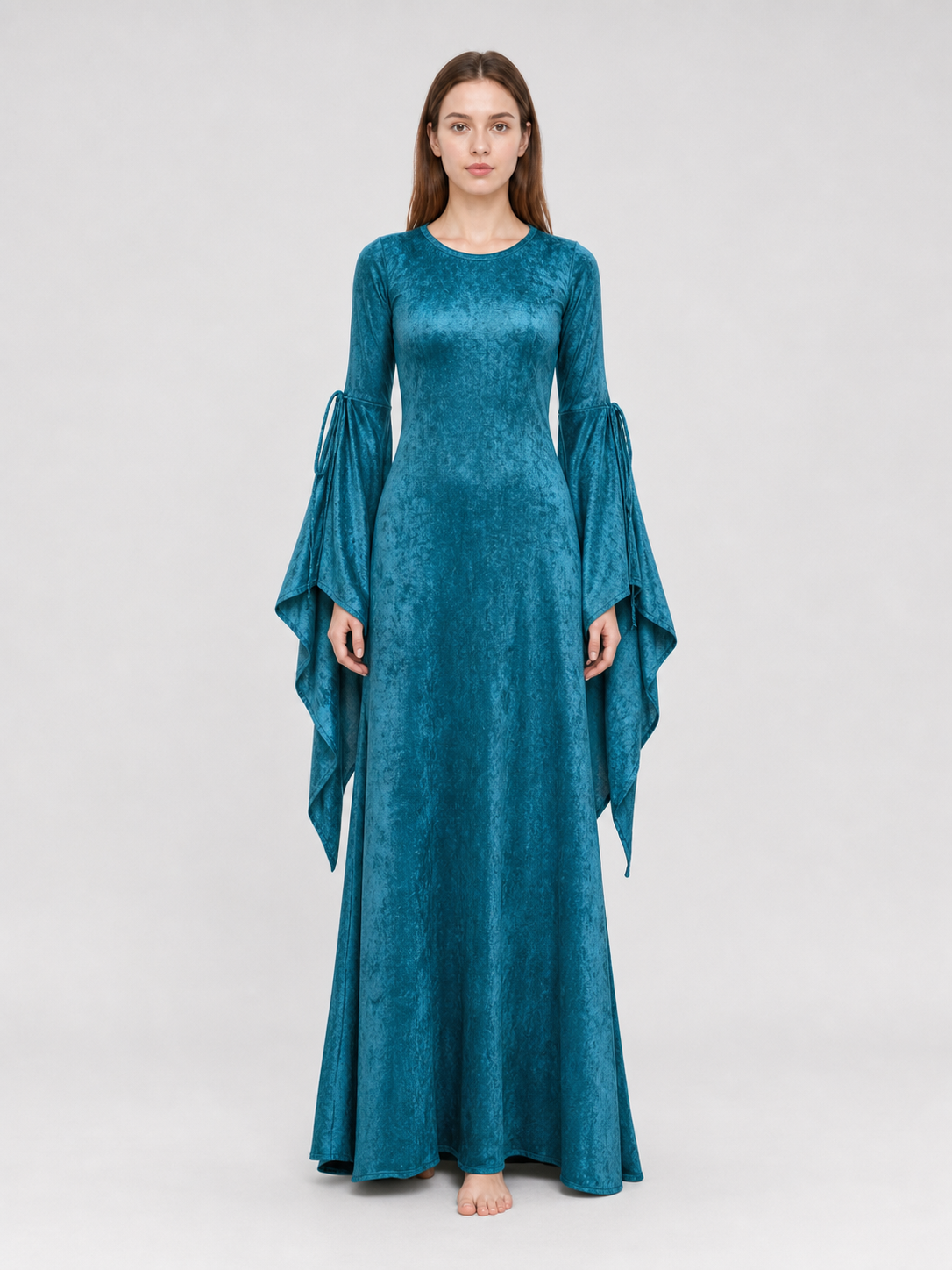 Long Retro-Style Dress with Sleeves and Belt