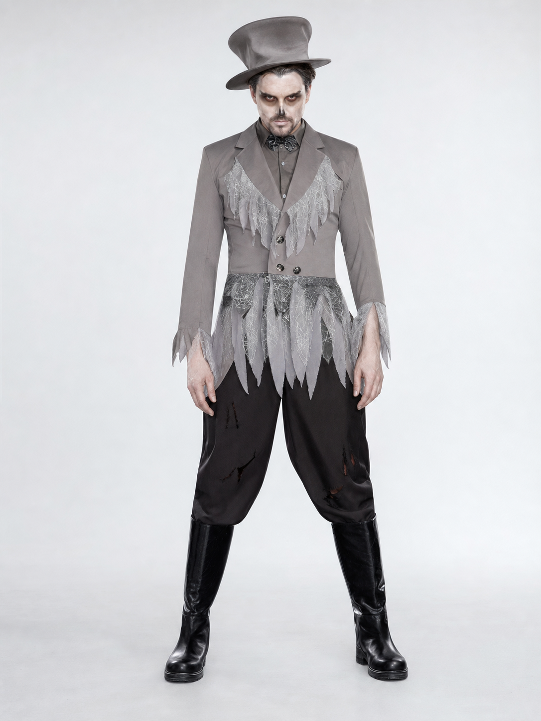 Gothic vampire costume with top hat for Halloween