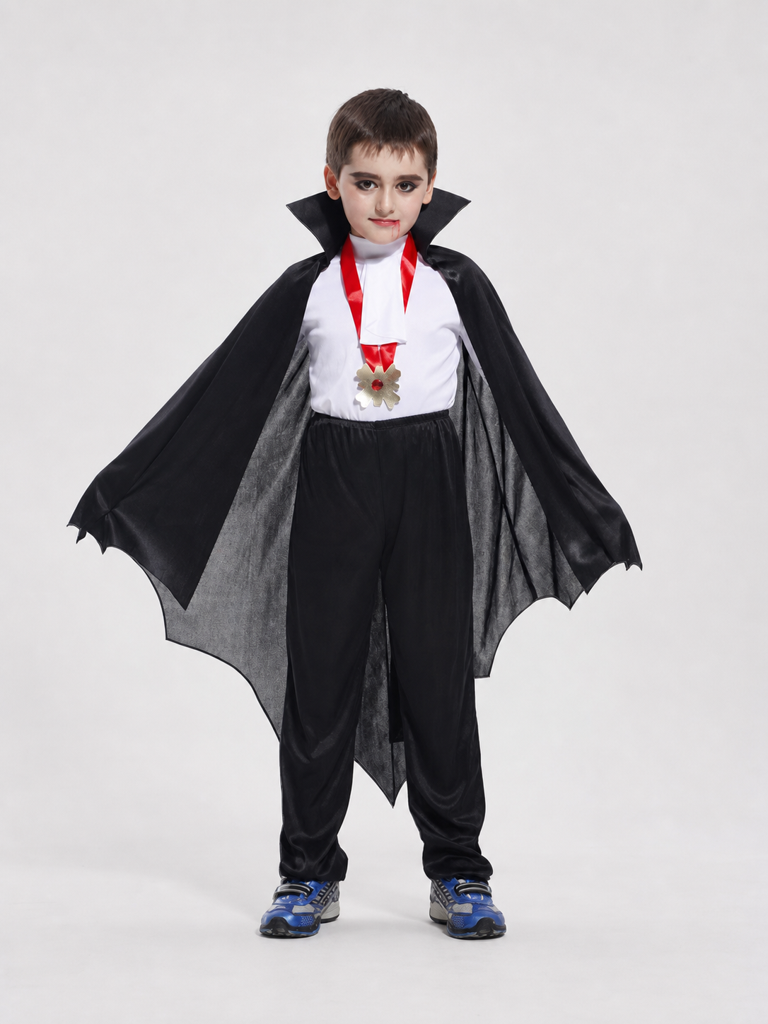 Children’s Halloween vampire costume with cape