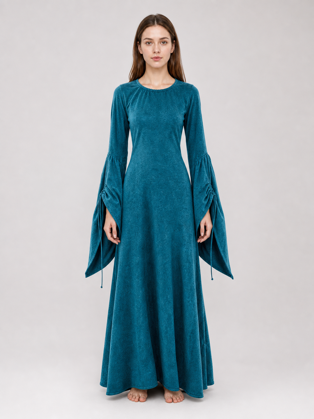 Long Retro-Style Dress with Sleeves and Belt