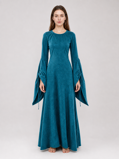 Long Retro-Style Dress with Sleeves and Belt
