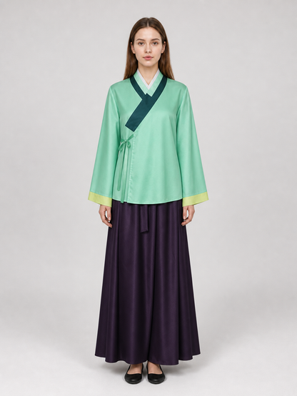 Hanfu cosplay costume inspired by "The Apothecary Diaries: Maomao"