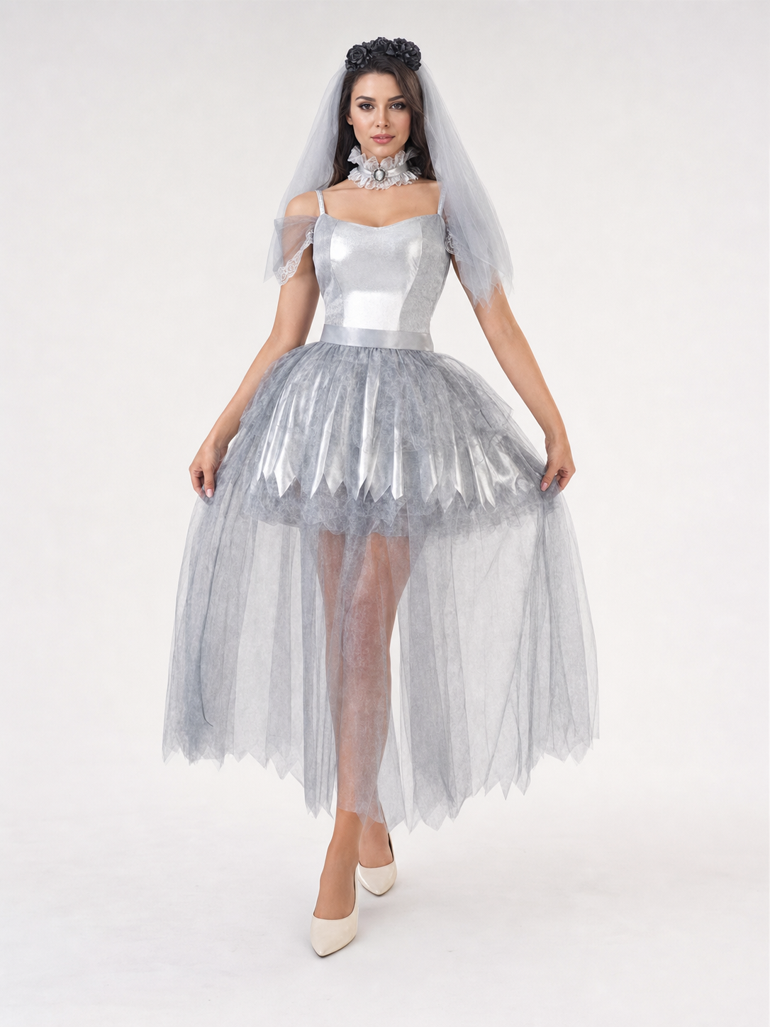 Wedding Costume with Veil and Layered Skirt
