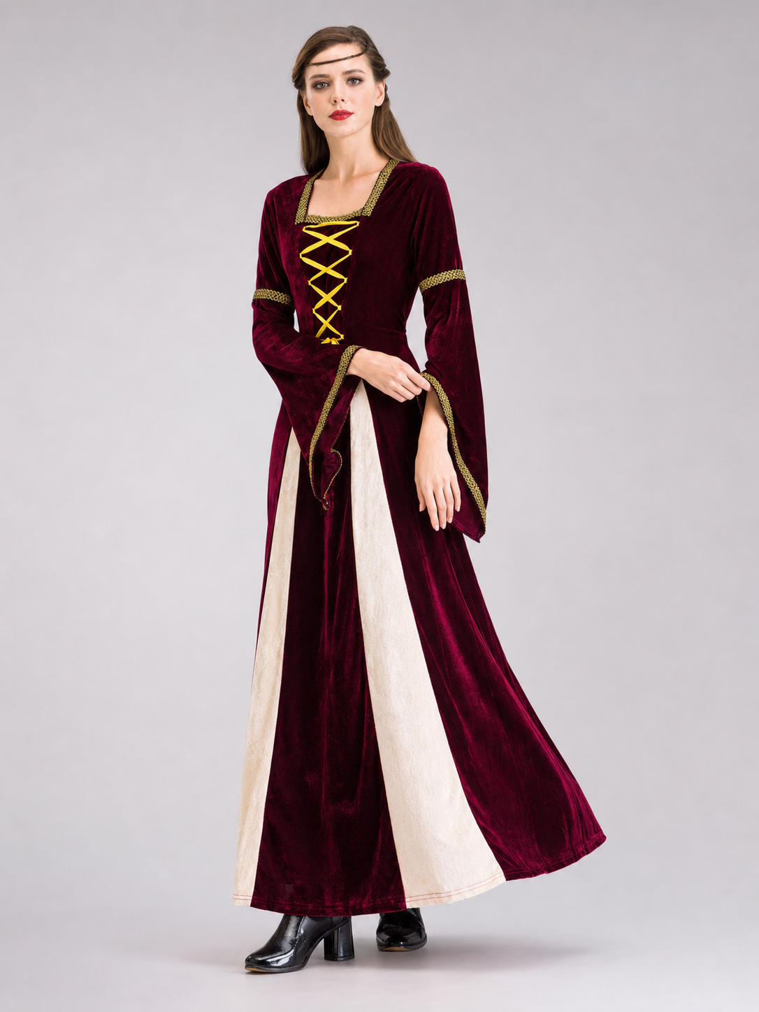 Vampire Costume: Medieval Dress