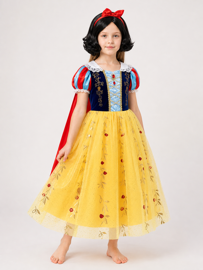 Princess Costume with Cape and Wig Costume Capes detail