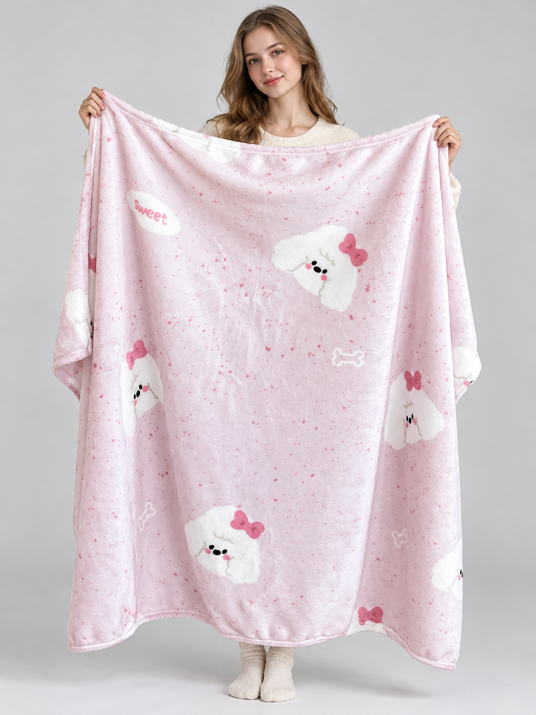 Reversible soft pink and white blanket with print
