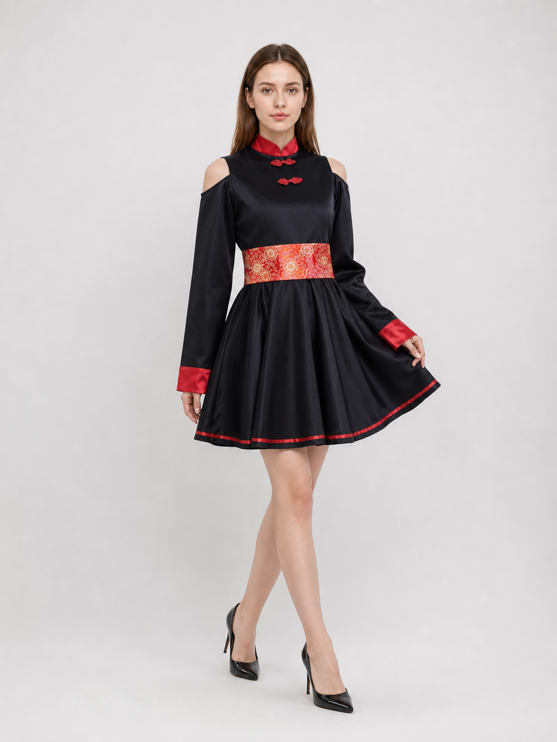 This costume dress is designed for striking theatrical looks and is suitable for cosplay, costume parties, themed performances, and photo shoots. The model follows a traditional Chinese style with expressive decorative details. The main col