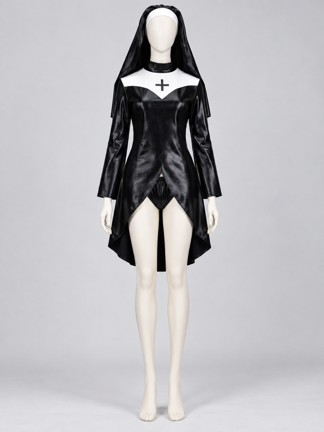 Gothic Costume with Headscarf and Shorts Costumes detail