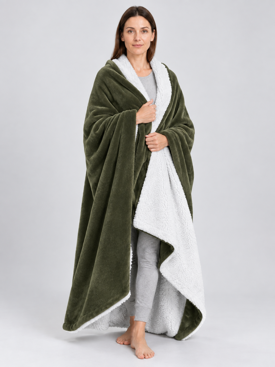 Two-Layer Flannel Blanket with Sherpa Backing, Green